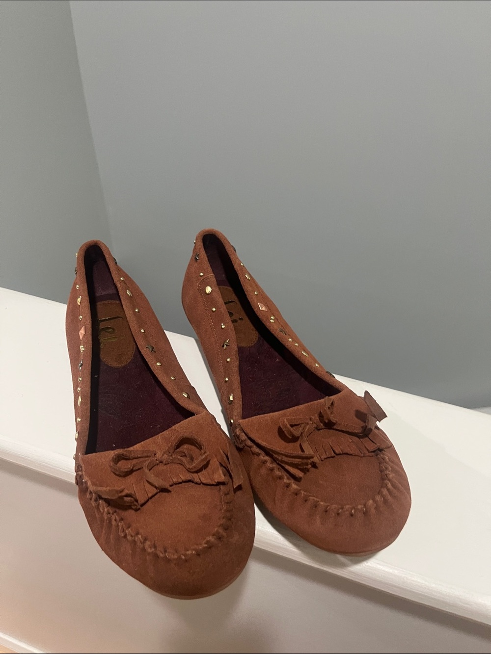 Y2K Lei Fallon Brown Suede Moccasin Flats fringe metal gems NWOT Size 11